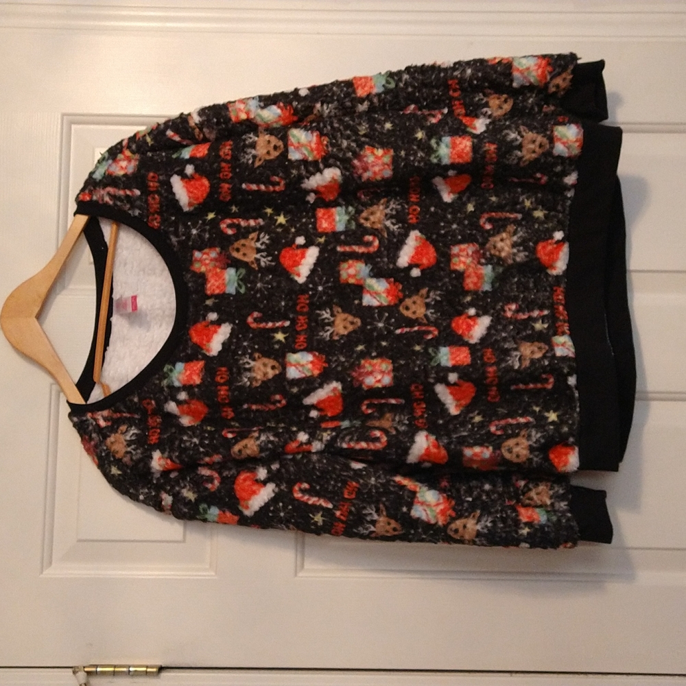 Quilted warm worn once women's plus size Christmas sweater size 2XG